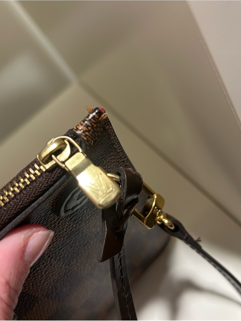 Authentic Louis Vuitton Neverfull Pouchette Wristlet - Picture 11 of 14
